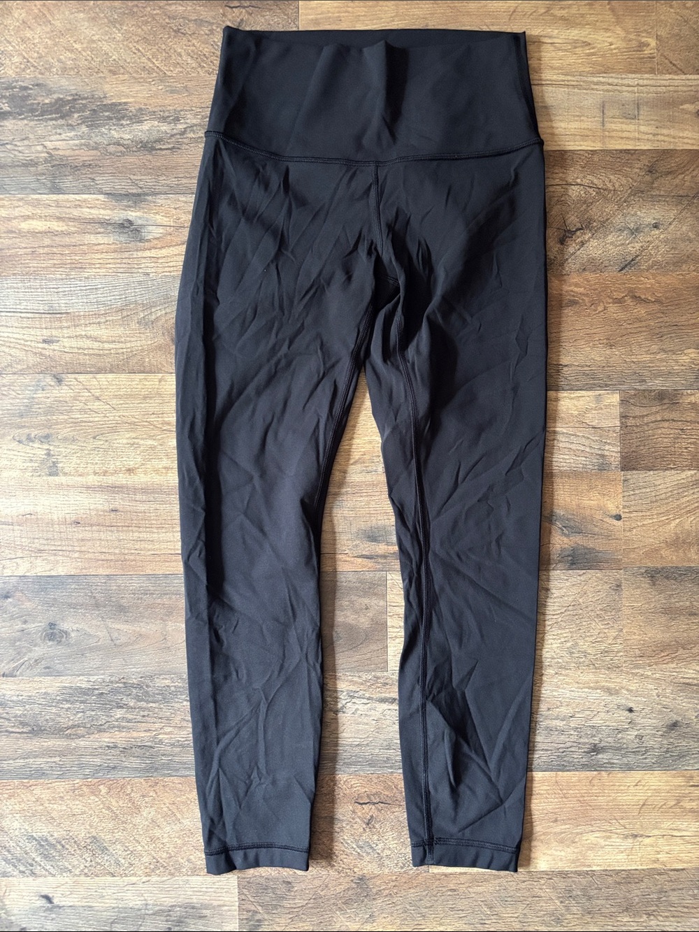 Lululemon black athletic gym leggings size 6